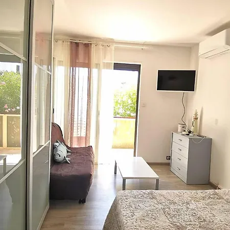 Renove Avec Grande Terrasse Et Wifi A - Fr-1-553-230 * Balaruc-les-Bains