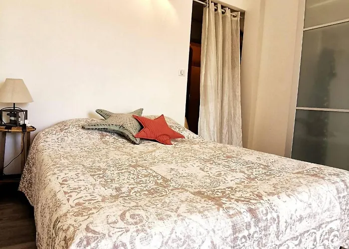 Renove Avec Grande Terrasse Et Wifi A - Fr-1-553-230 Apartman